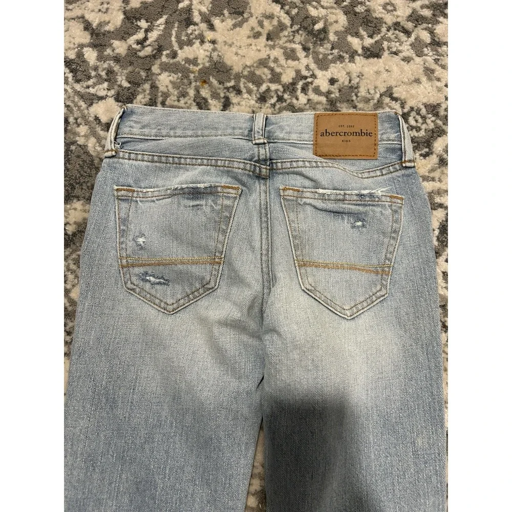 Abercrombie Kids Light Wash Distressed Jeans Boys Size‎ 10
